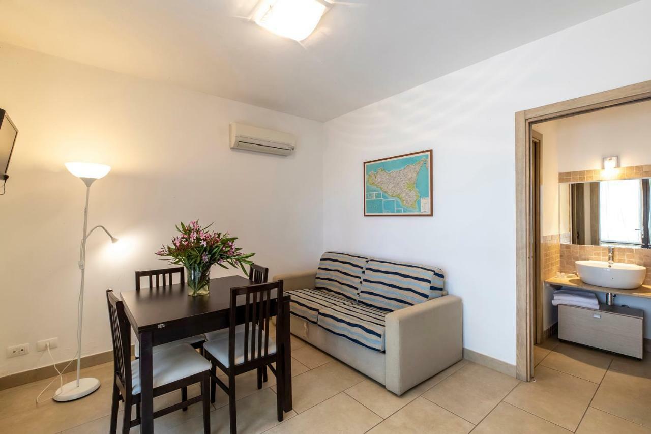 Aparthotel Il Borgo Del Principino Favignana Esterno foto