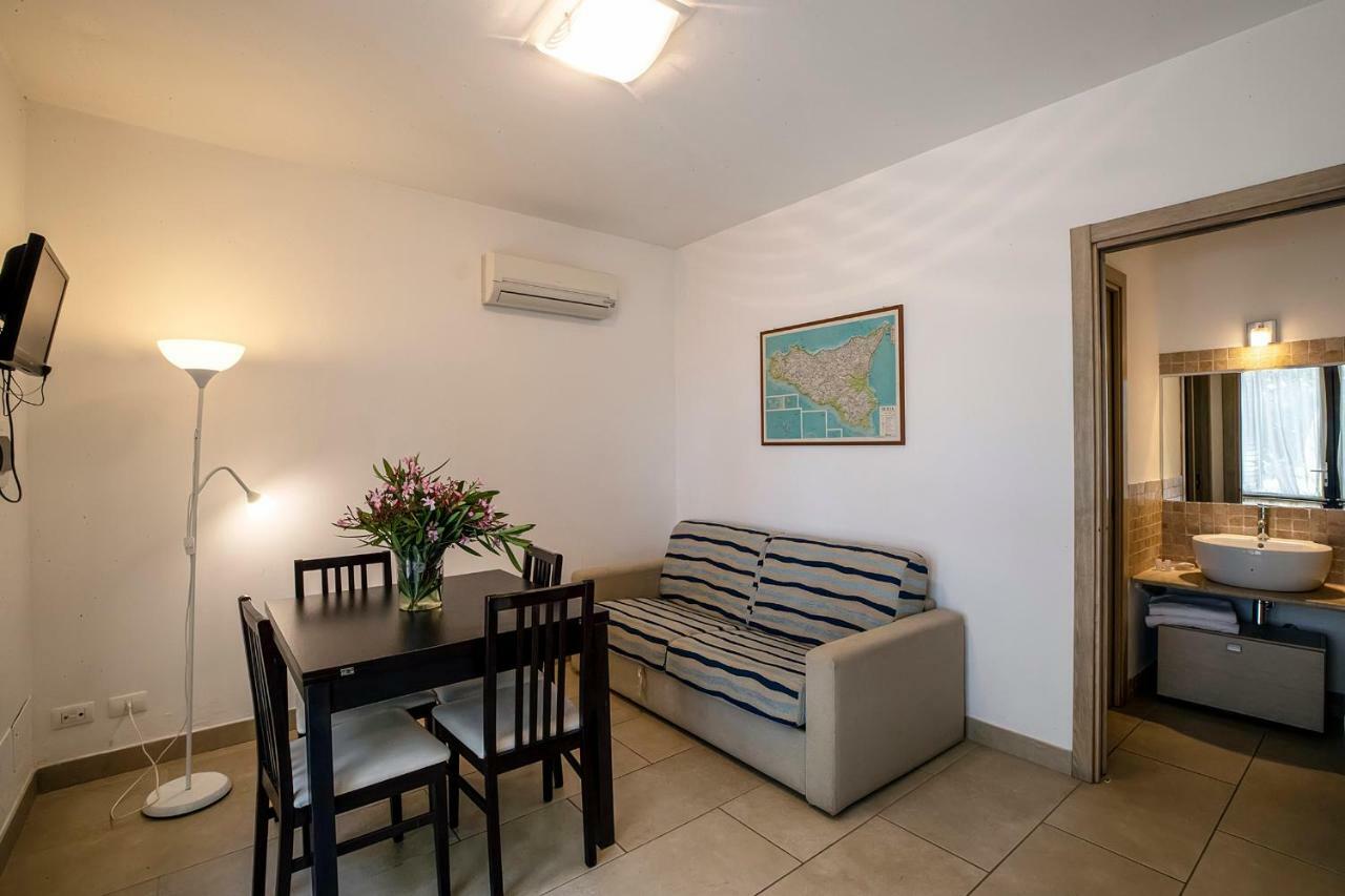 Aparthotel Il Borgo Del Principino Favignana Esterno foto